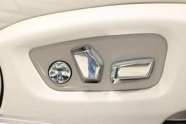 Photo of 2014 Blue Rolls-Royce Wraith