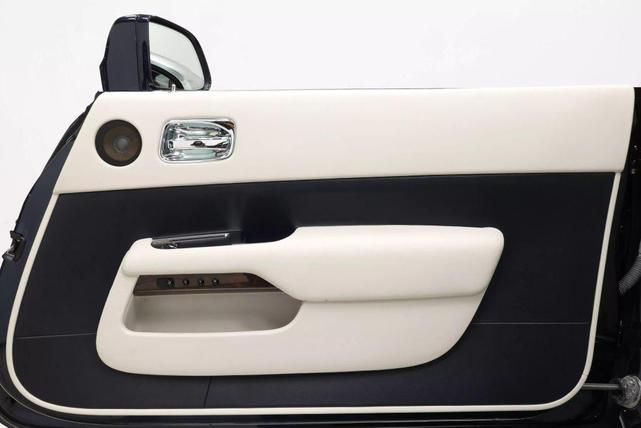 Photo of 2014 Blue Rolls-Royce Wraith