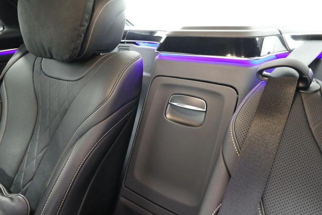 Photo of 2019 Black Mercedes-Benz Maybach S 560