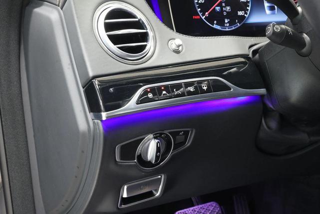 Photo of 2019 Black Mercedes-Benz Maybach S 560