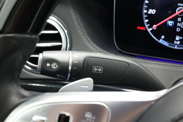 Photo of 2019 Black Mercedes-Benz Maybach S 560