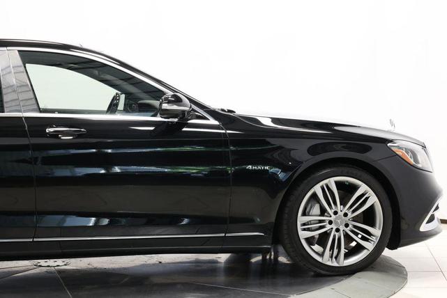 Photo of 2019 Black Mercedes-Benz Maybach S 560