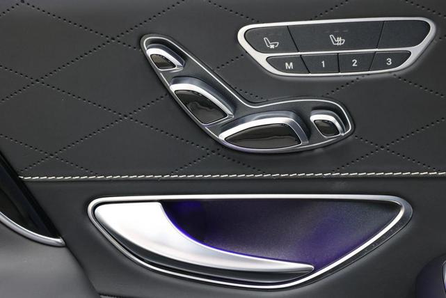 Photo of 2019 Black Mercedes-Benz Maybach S 560