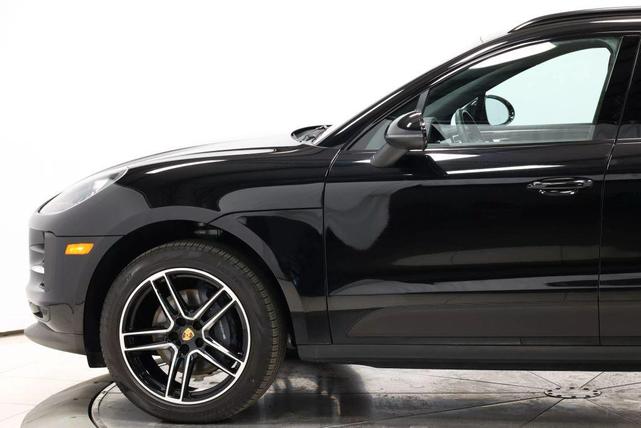 Photo of 2021 Black Porsche Macan