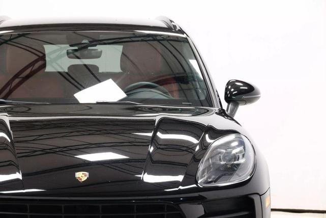 Photo of 2021 Black Porsche Macan