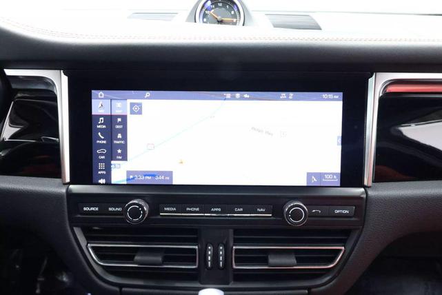 Photo of 2021 Black Porsche Macan