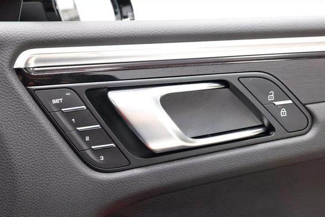 Photo of 2021 Black Porsche Macan