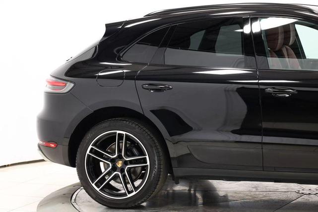 Photo of 2021 Black Porsche Macan