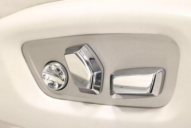 Photo of 2014 Blue Rolls-Royce Wraith