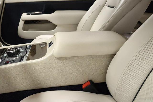 Photo of 2014 Blue Rolls-Royce Wraith