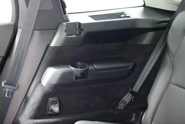 Photo of 2022 Crystal White Metallic Volvo XC90