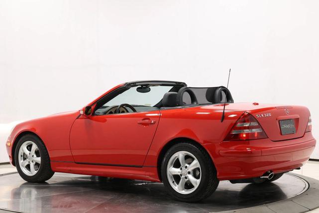 Photo of 2003 Red Mercedes-Benz SLK-Class