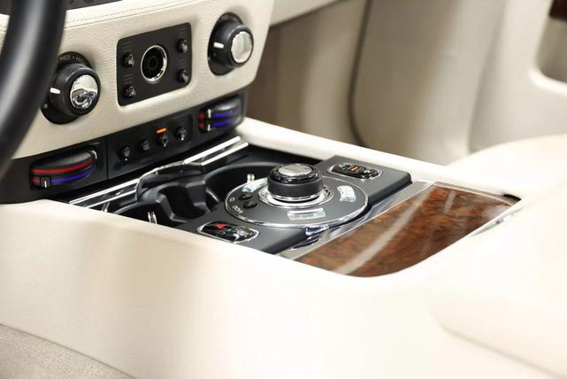 Photo of 2012 Silver Rolls-Royce Ghost