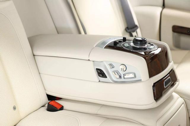 Photo of 2012 Silver Rolls-Royce Ghost