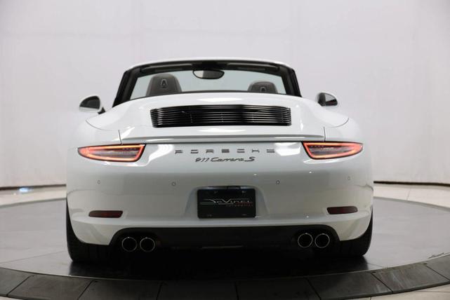 Photo of 2013 White Porsche 911