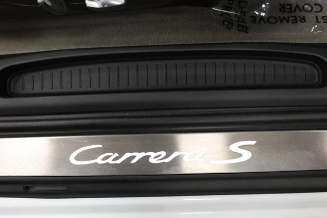 Photo of 2013 White Porsche 911
