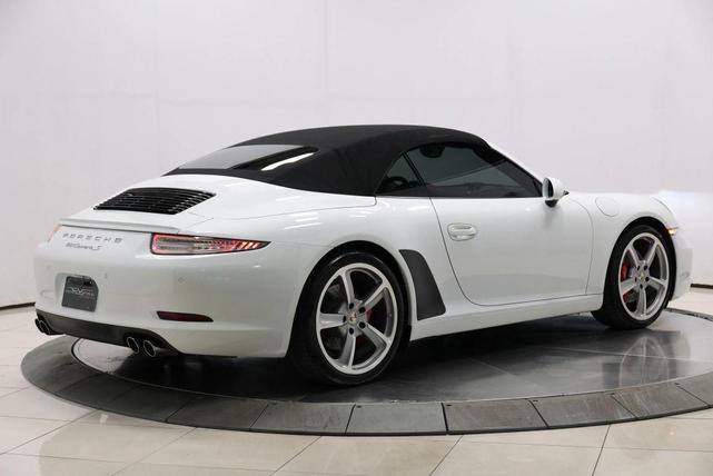 Photo of 2013 White Porsche 911
