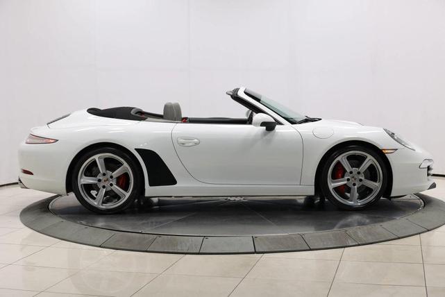 Photo of 2013 White Porsche 911