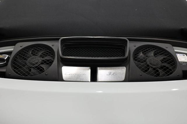 Photo of 2013 White Porsche 911