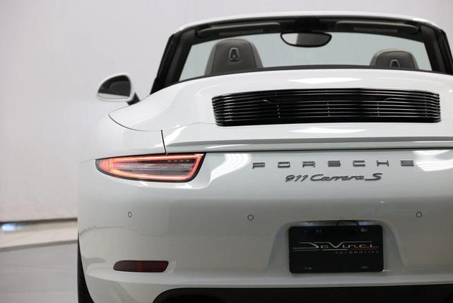 Photo of 2013 White Porsche 911
