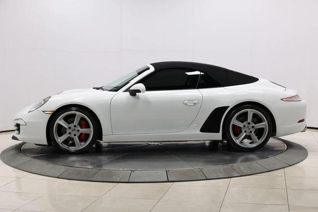 Photo of 2013 White Porsche 911