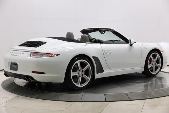 Photo of 2013 White Porsche 911