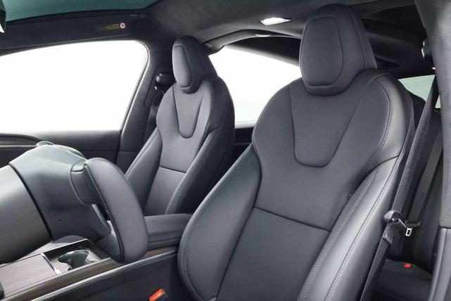 Photo of 2022 Pearl White Multi-Coat Tesla Model X