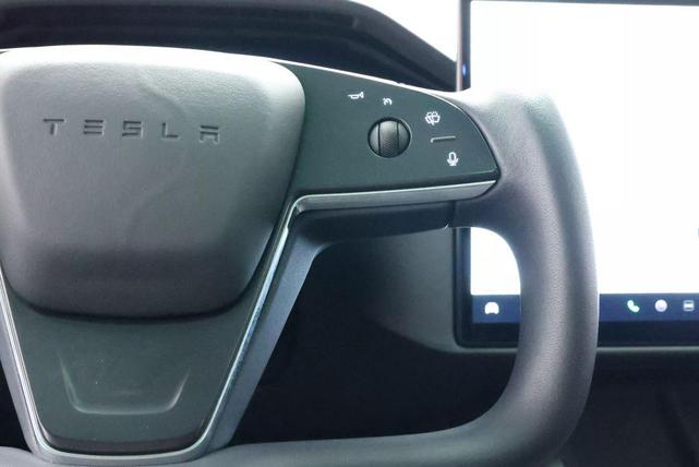Photo of 2022 Pearl White Multi-Coat Tesla Model X