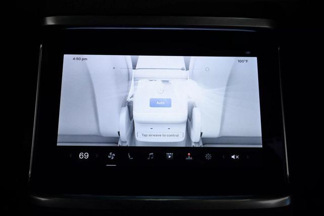 Photo of 2022 Pearl White Multi-Coat Tesla Model X