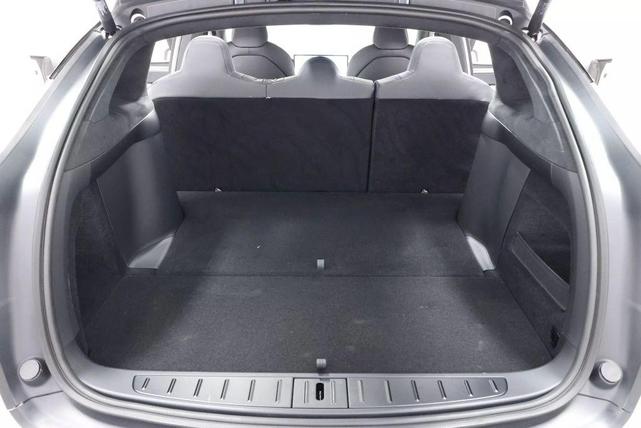 Photo of 2022 Pearl White Multi-Coat Tesla Model X