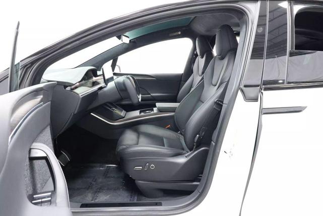 Photo of 2022 Pearl White Multi-Coat Tesla Model X