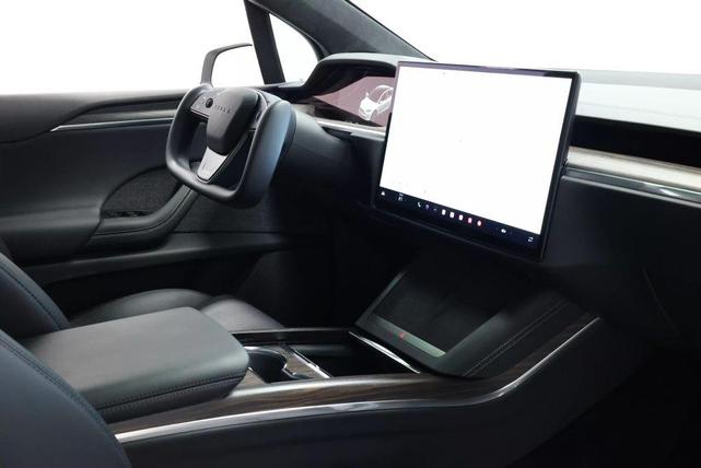 Photo of 2022 Pearl White Multi-Coat Tesla Model X