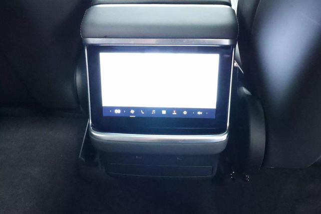 Photo of 2022 Pearl White Multi-Coat Tesla Model X