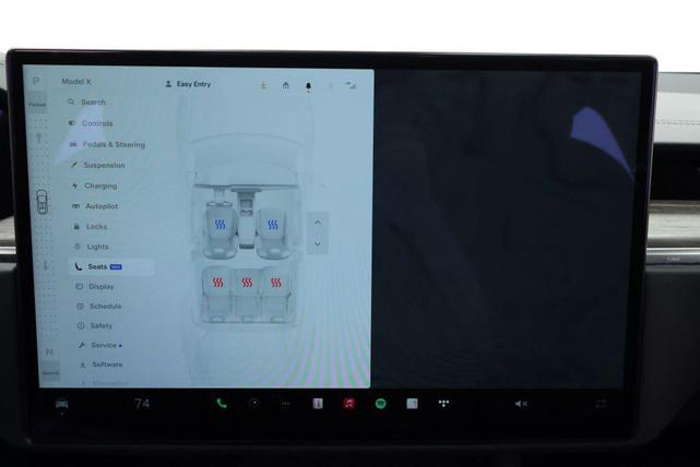 Photo of 2022 Pearl White Multi-Coat Tesla Model X