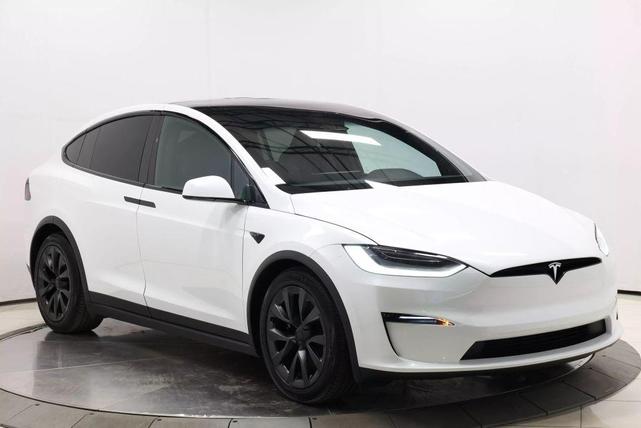 Photo of 2022 Pearl White Multi-Coat Tesla Model X