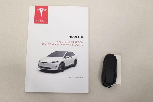 Photo of 2022 Pearl White Multi-Coat Tesla Model X