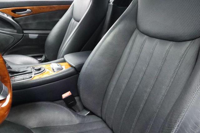 Photo of 2011 Steel Gray Metallic Mercedes-Benz SL-Class