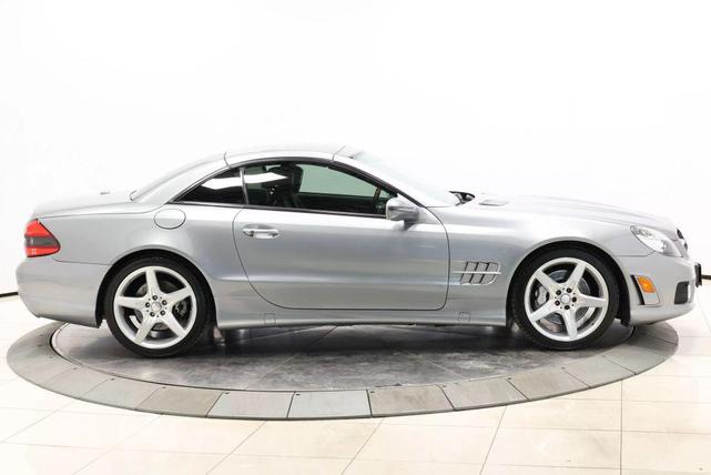 Photo of 2011 Steel Gray Metallic Mercedes-Benz SL-Class