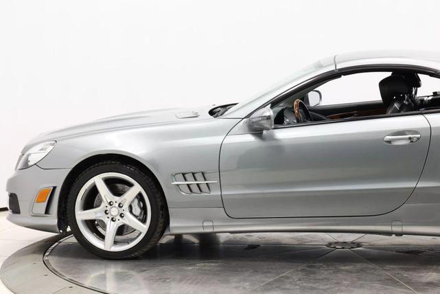 Photo of 2011 Steel Gray Metallic Mercedes-Benz SL-Class