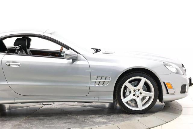 Photo of 2011 Steel Gray Metallic Mercedes-Benz SL-Class