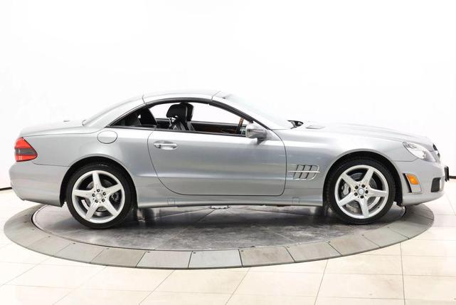 Photo of 2011 Steel Gray Metallic Mercedes-Benz SL-Class