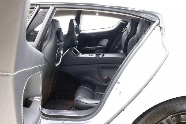 Photo of 2011 Silver Aston Martin Rapide