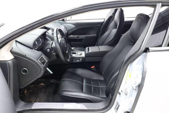 Photo of 2011 Silver Aston Martin Rapide