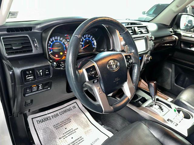 Photo of 2016 White Toyota 4Runner