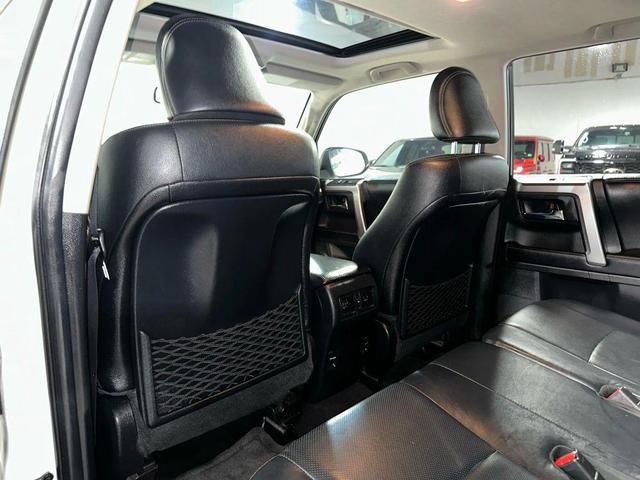 Photo of 2016 White Toyota 4Runner