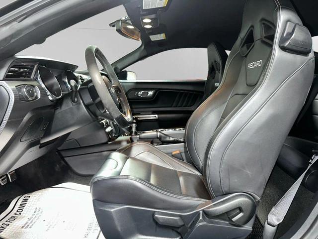 Photo of 2015 Black Ford Mustang