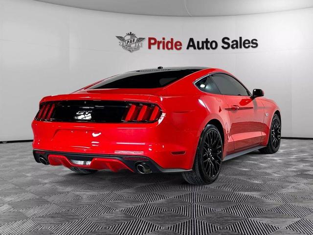 Photo of 2016 Race Red Ford Mustang