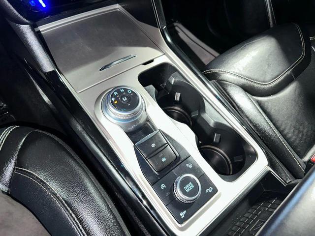 Photo of 2021 Black Ford Explorer