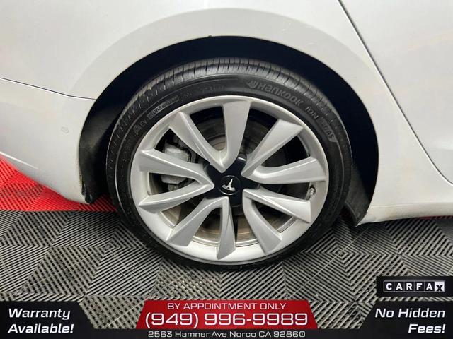 Photo of 2020 Pearl White Multi-Coat Tesla Model 3