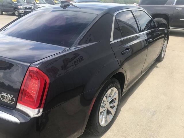 Photo of 2016  Chrysler 300